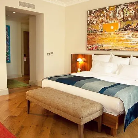 Otel Tomtom 5*
