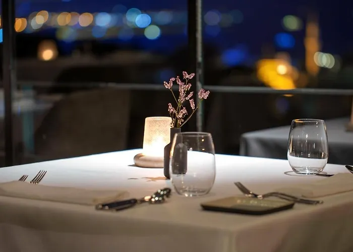 톰톰 스위트 호텔 5*