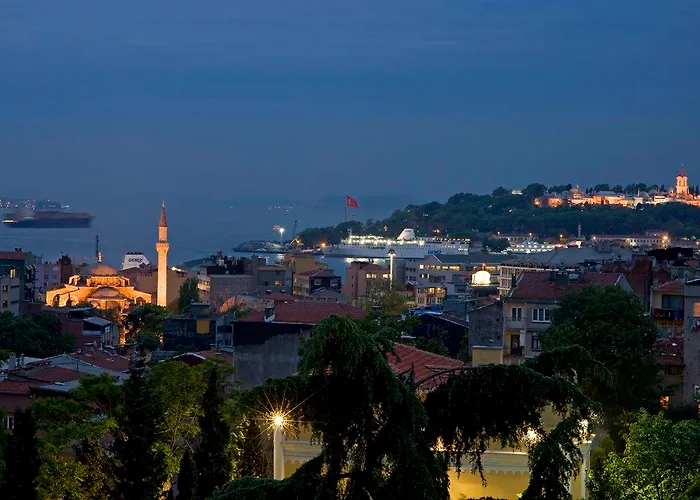 Отель Tomtom Стамбул