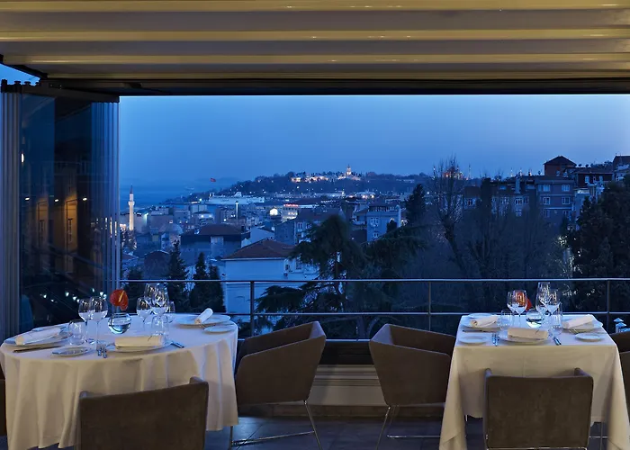 Отель Tomtom Стамбул