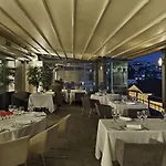 汤姆套房酒店 酒店