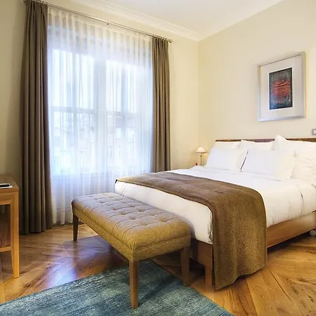 Tomtom Hotel 5*