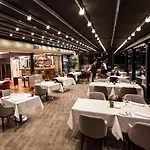 Tomtom Hotel
