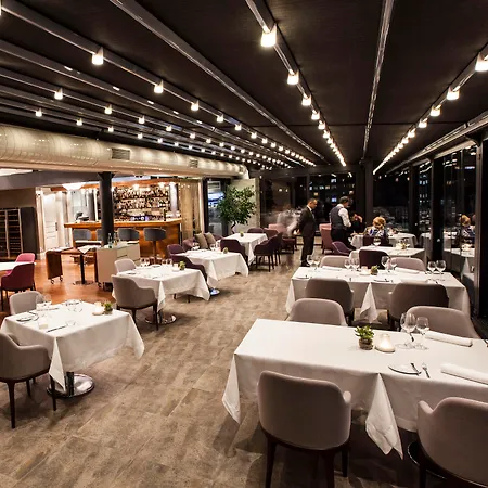汤姆套房酒店 酒店