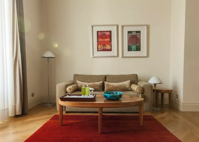 فندق أجنحة توم توم