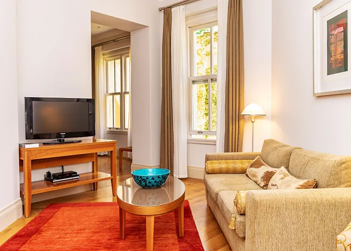 فندق أجنحة توم توم